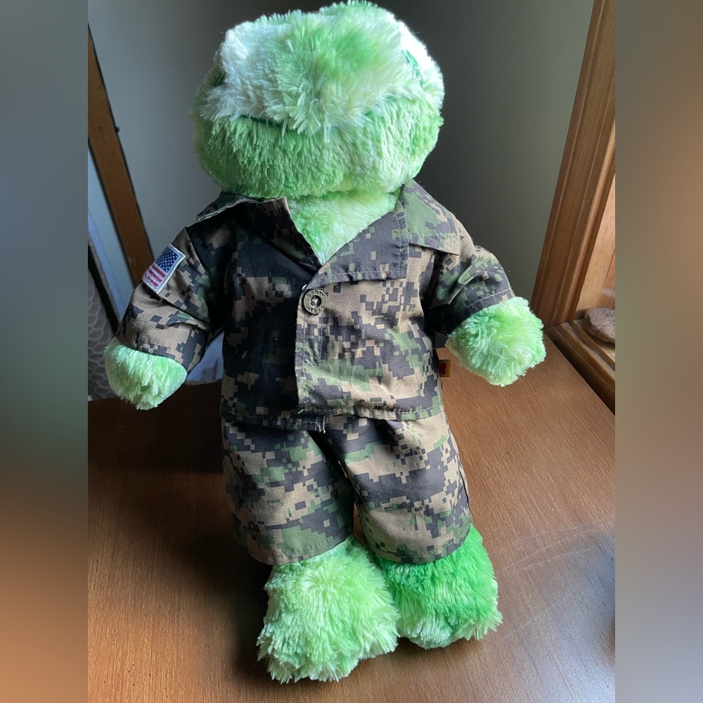 Build A Bear St. Patricks Shamrock Frog Plush Stuffed Animal Happy Go Lucky Camo